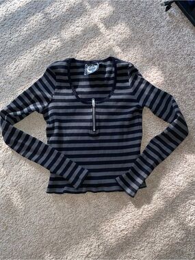 KILLSTAR Izora Ribbed long sleeve top Black and Grey XXL